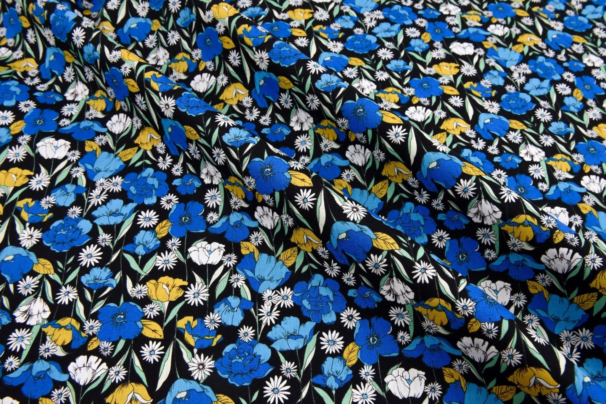 100% Cotton Loom Line Floral Fields Fabric - 108