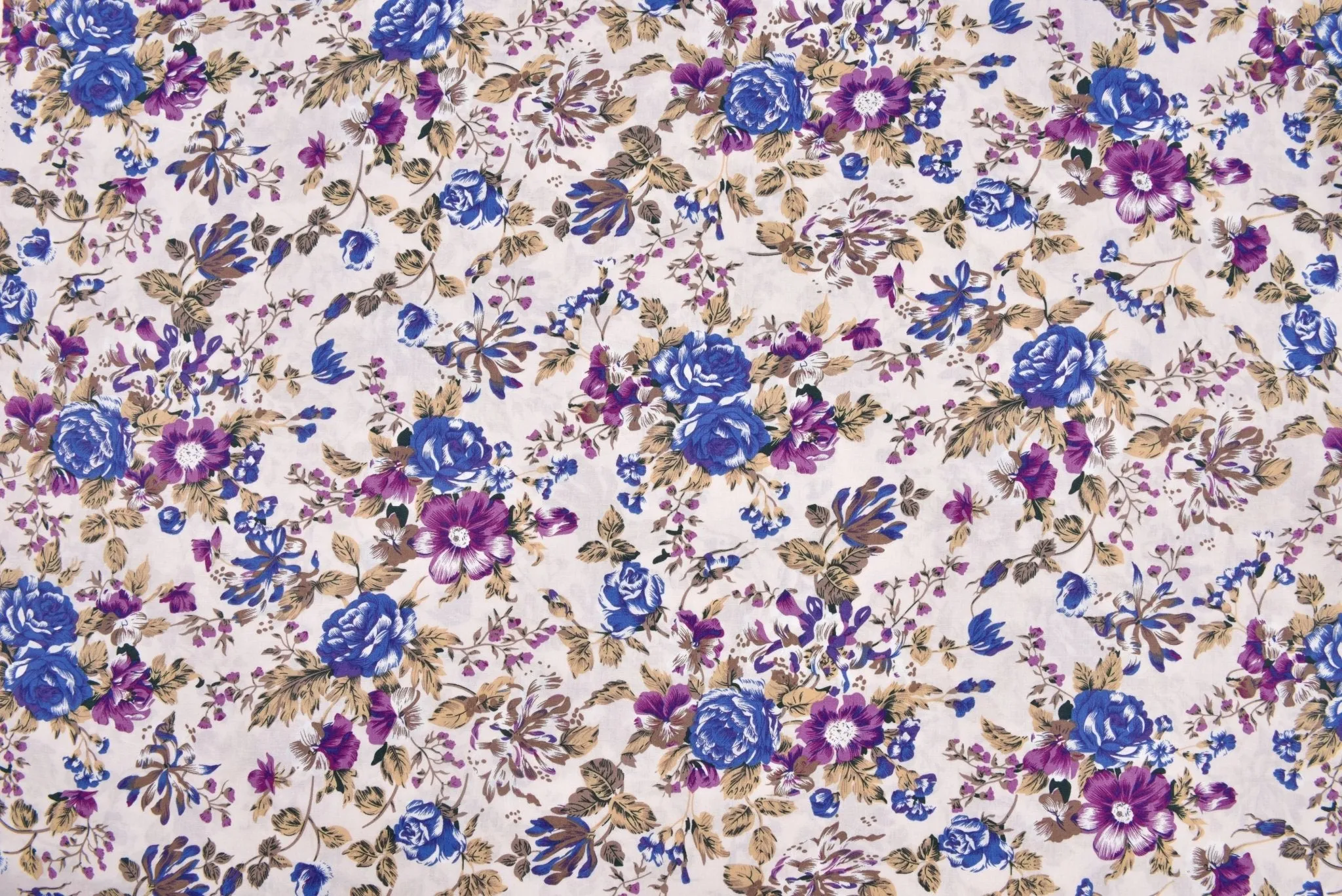 100% Cotton Loom Line Roses Bloom Fabric - 3099