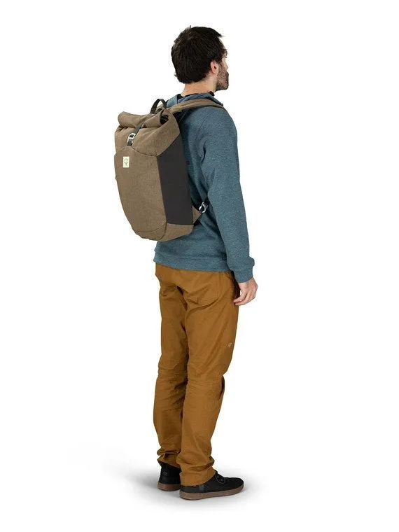 Arcane Roll Top Hemp Everyday Backpack 22L - Unisex|-|Sac à dos en chanvre Roll Top Arcane 22L - Unisexe