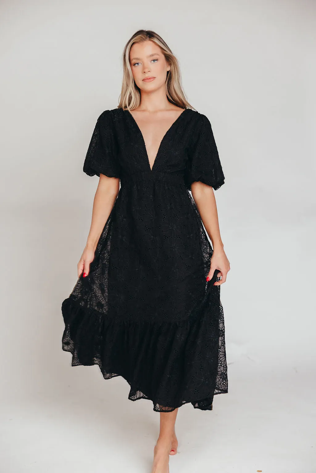 ASTR Jaxine Maxi Dress in Black