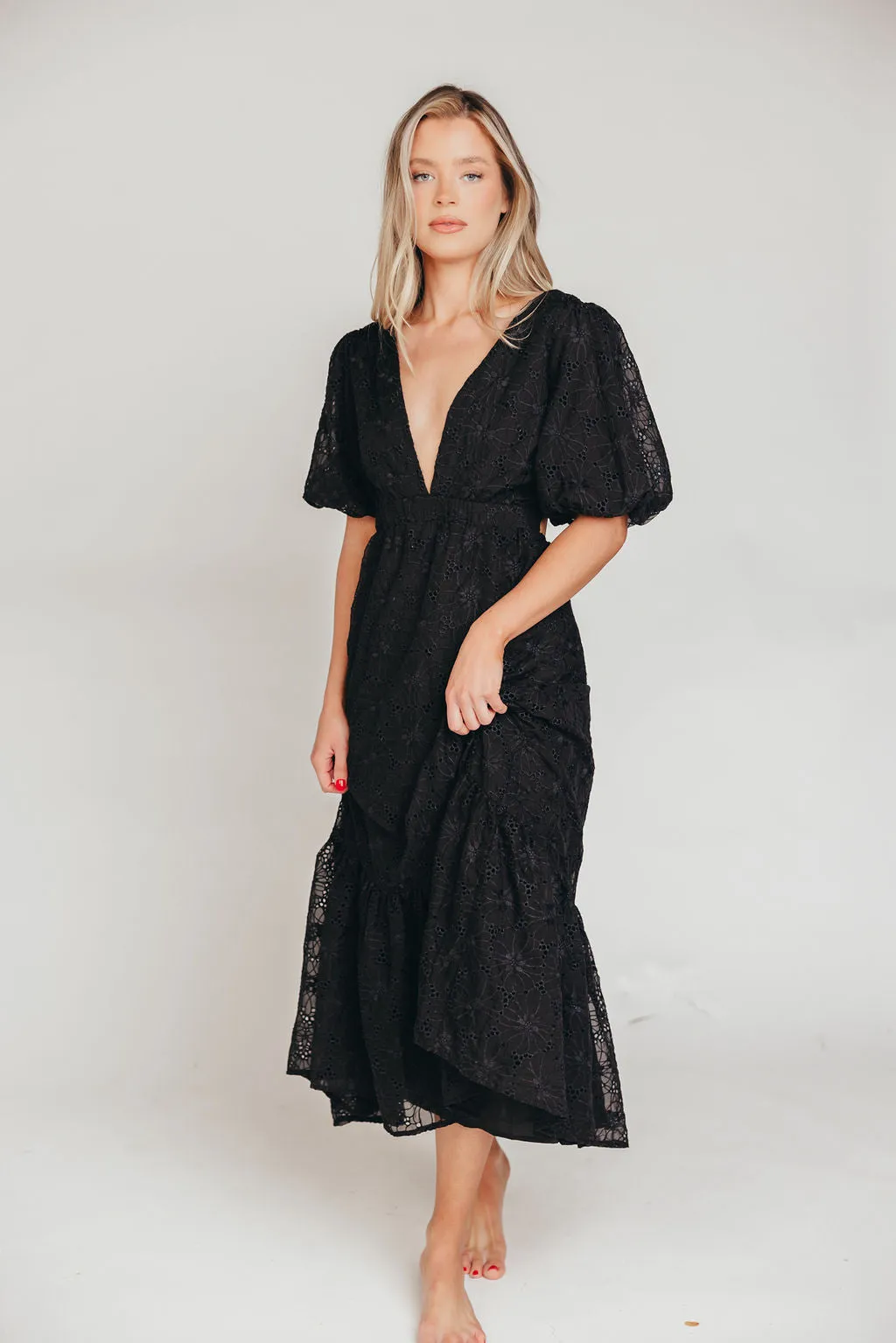 ASTR Jaxine Maxi Dress in Black