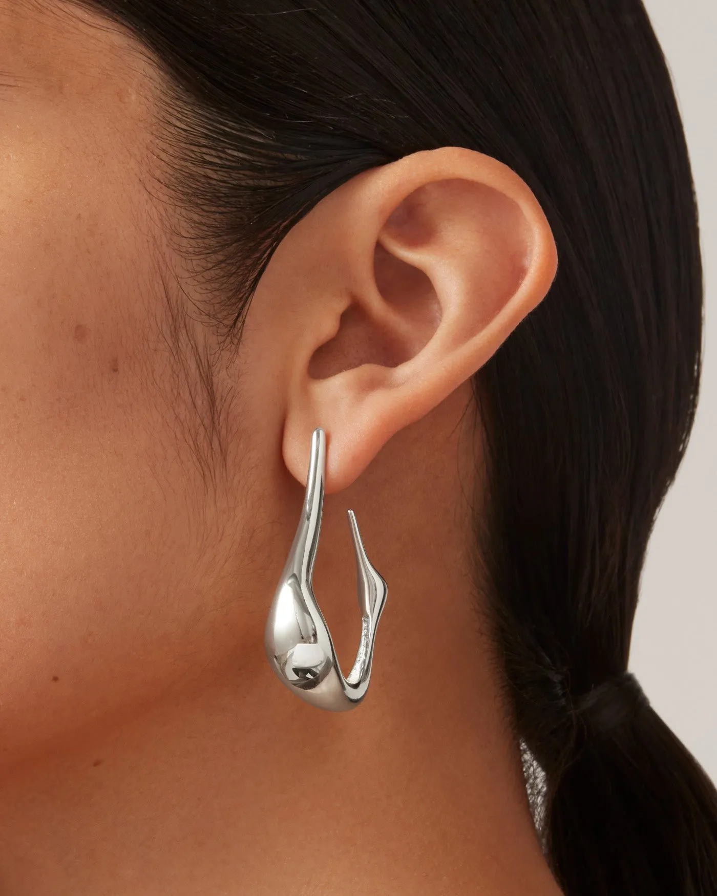 Colette Hoop Earrings - Medium