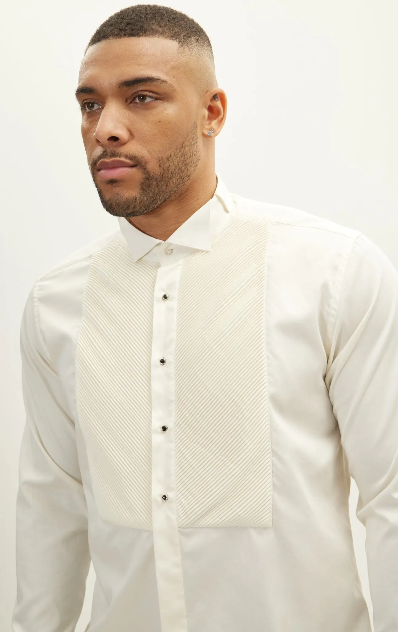 Diagonal Pleated Wing Tip Collar Shirt - Beige