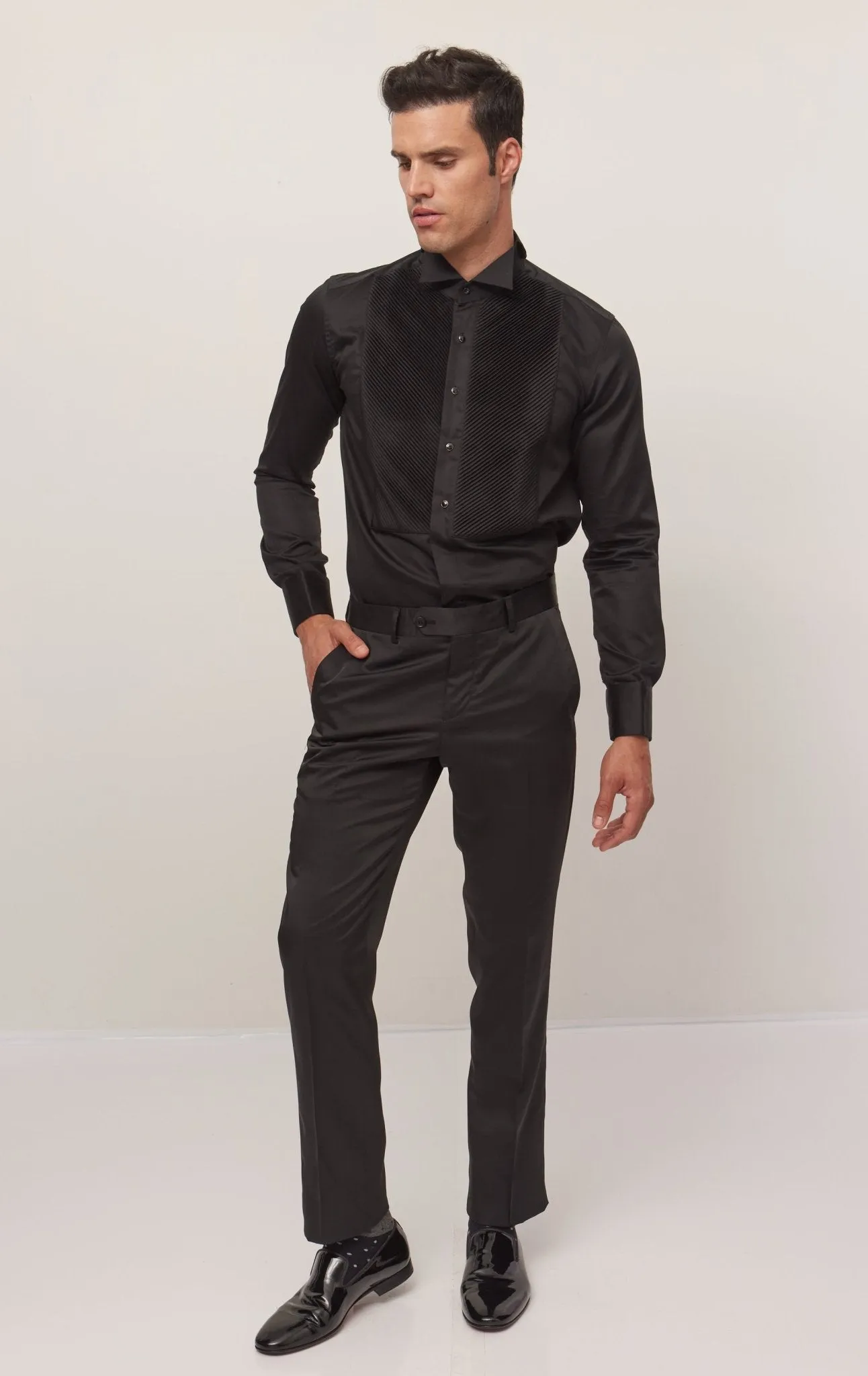 Diagonal Pleated Wing Tip Collar Shirt - Black