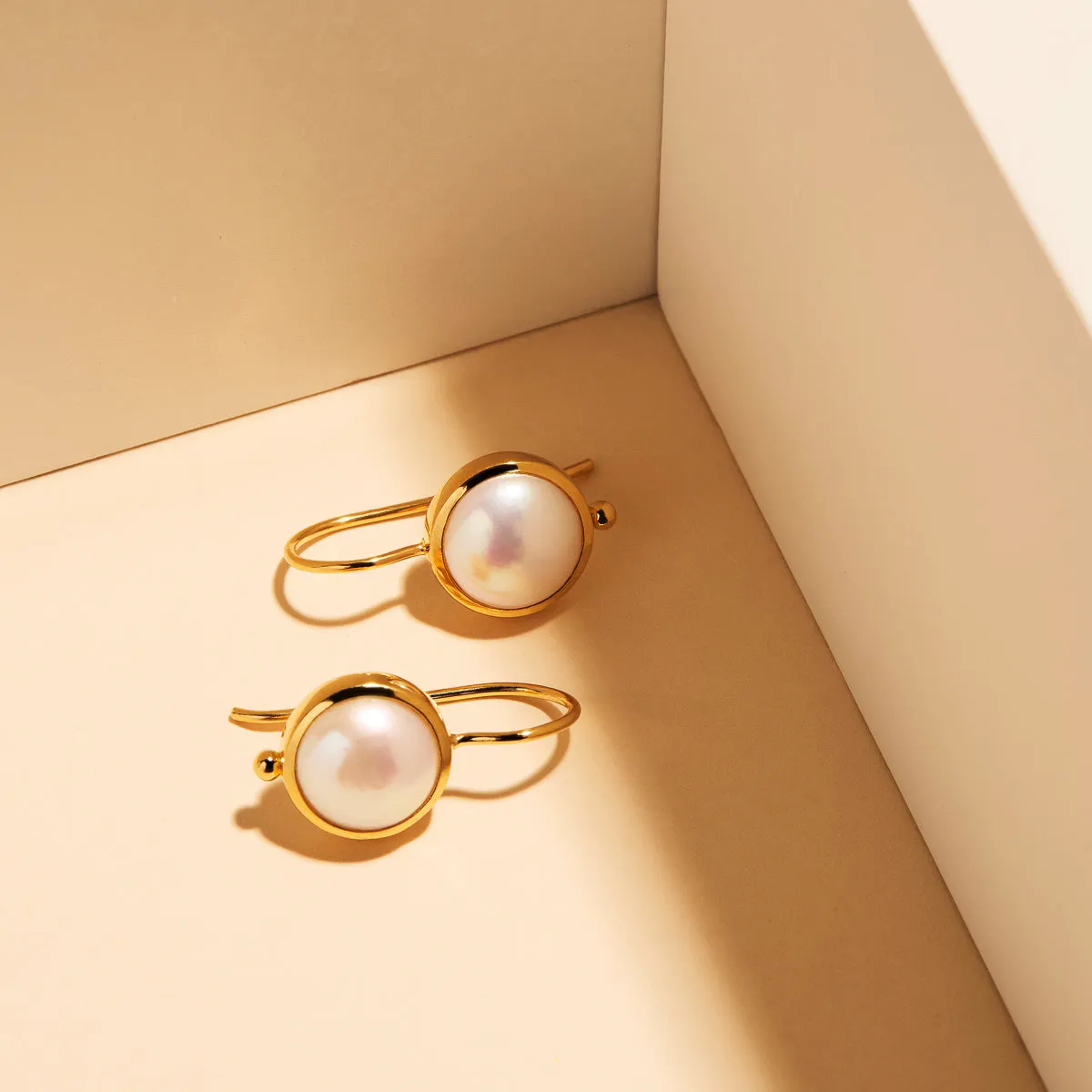 Garland Pearl Earring