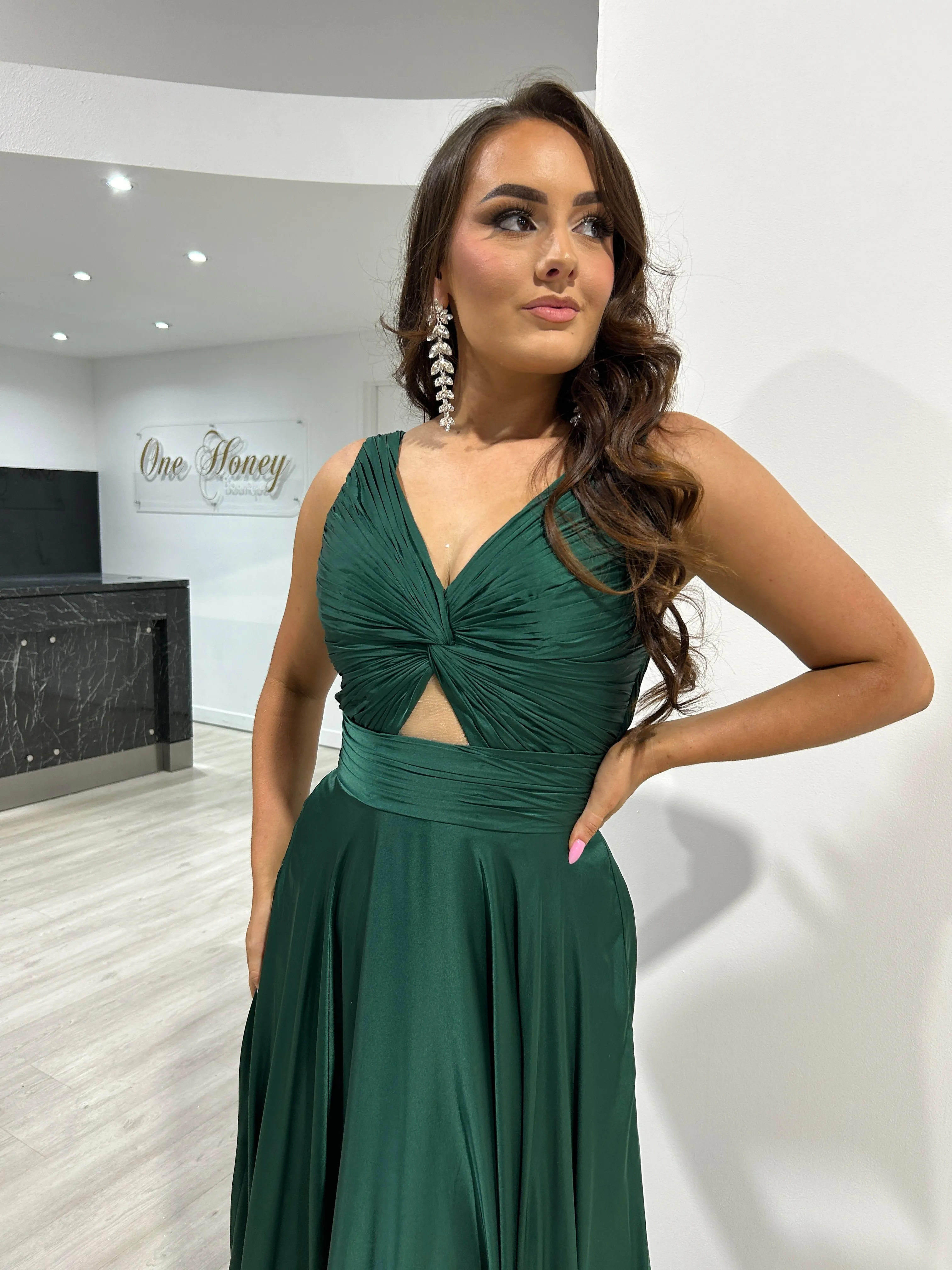 Honey Couture WILLOWMENA Emerald Green Keyhole Silky A Line Bridesmaid Formal Dress