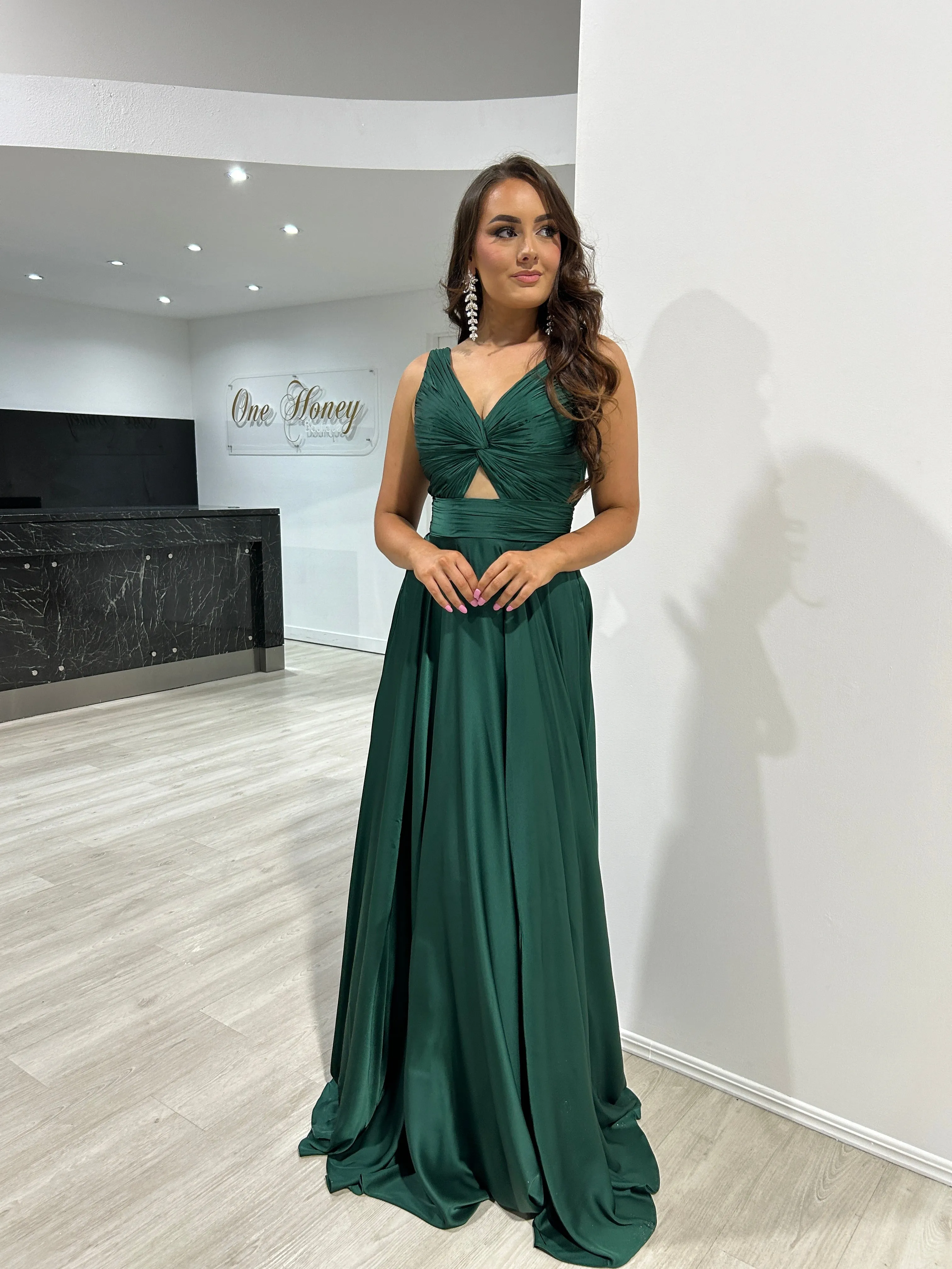 Honey Couture WILLOWMENA Emerald Green Keyhole Silky A Line Bridesmaid Formal Dress