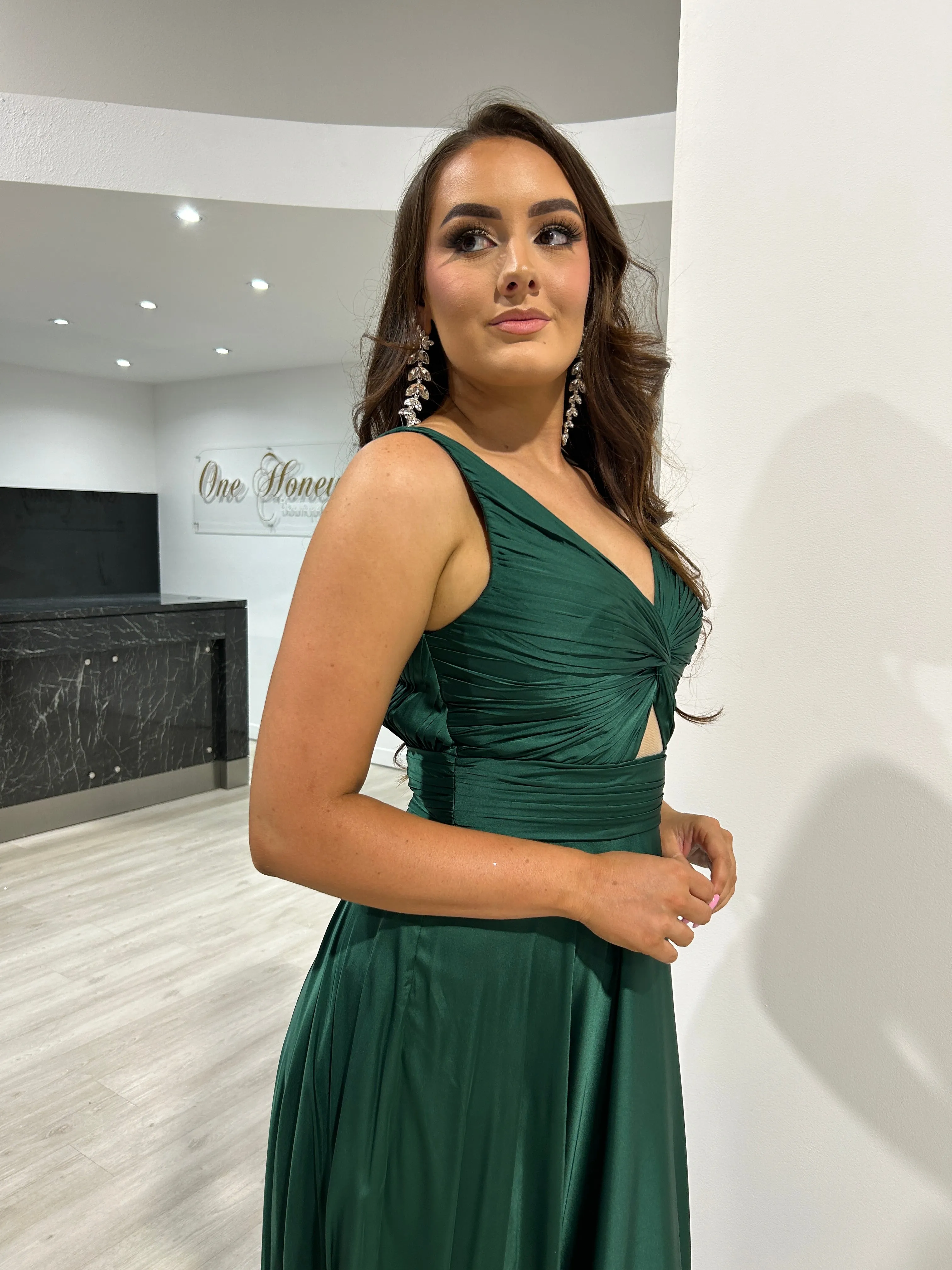 Honey Couture WILLOWMENA Emerald Green Keyhole Silky A Line Bridesmaid Formal Dress