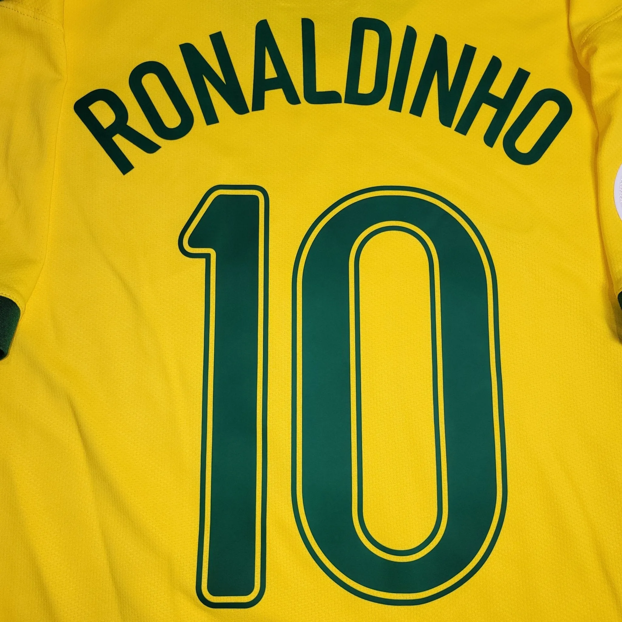 Ronaldinho Brazil 2006 World Cup Home Soccer Jersey Shirt M SKU# 103889