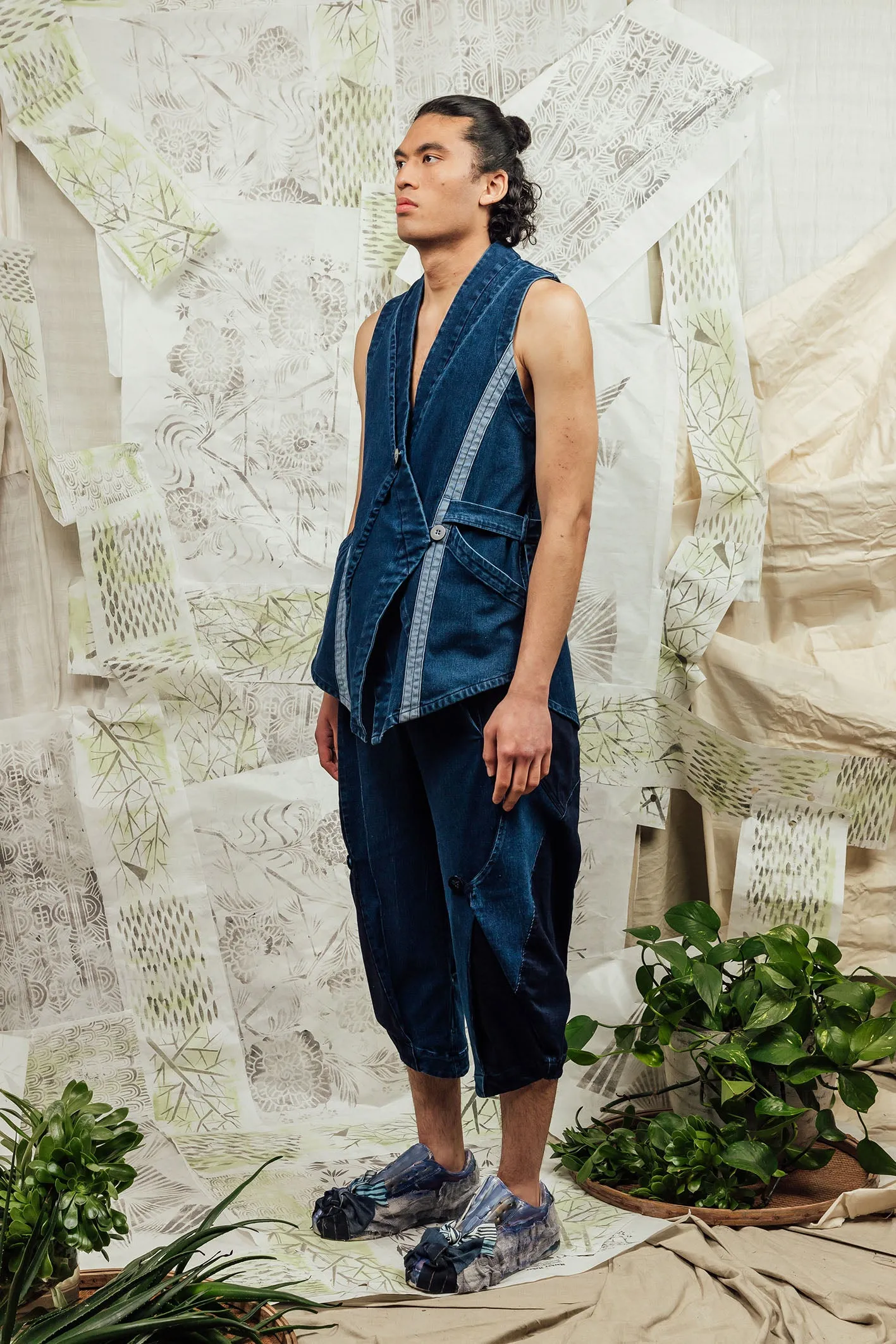 SL24 FIYAN APRON TIE VEST - DENIM