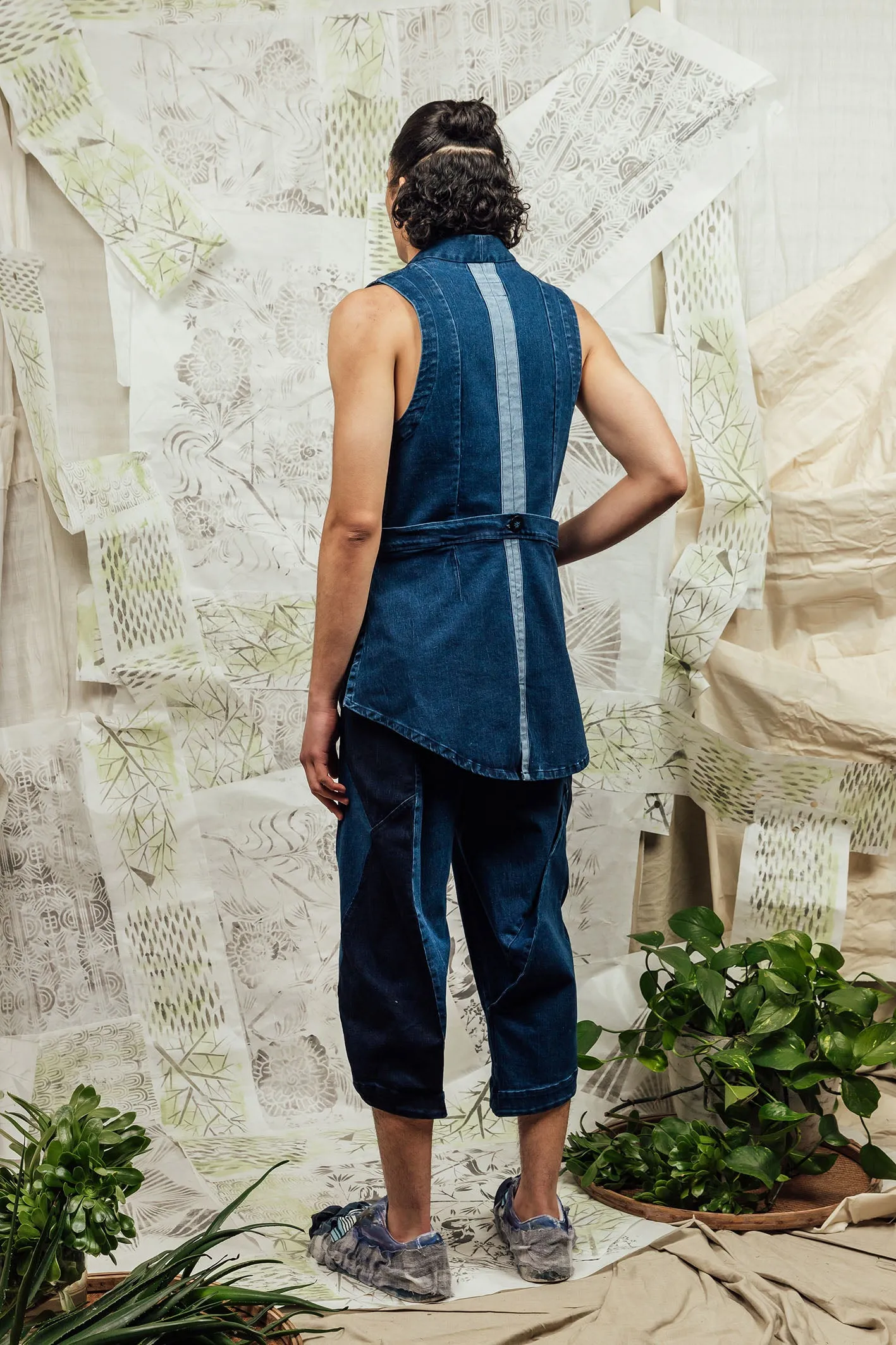 SL24 FIYAN APRON TIE VEST - DENIM