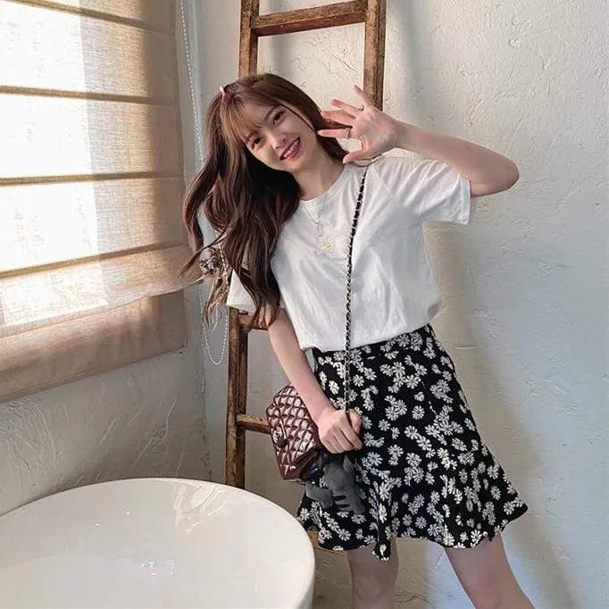 Women's Cute Daisy Printed Skirts